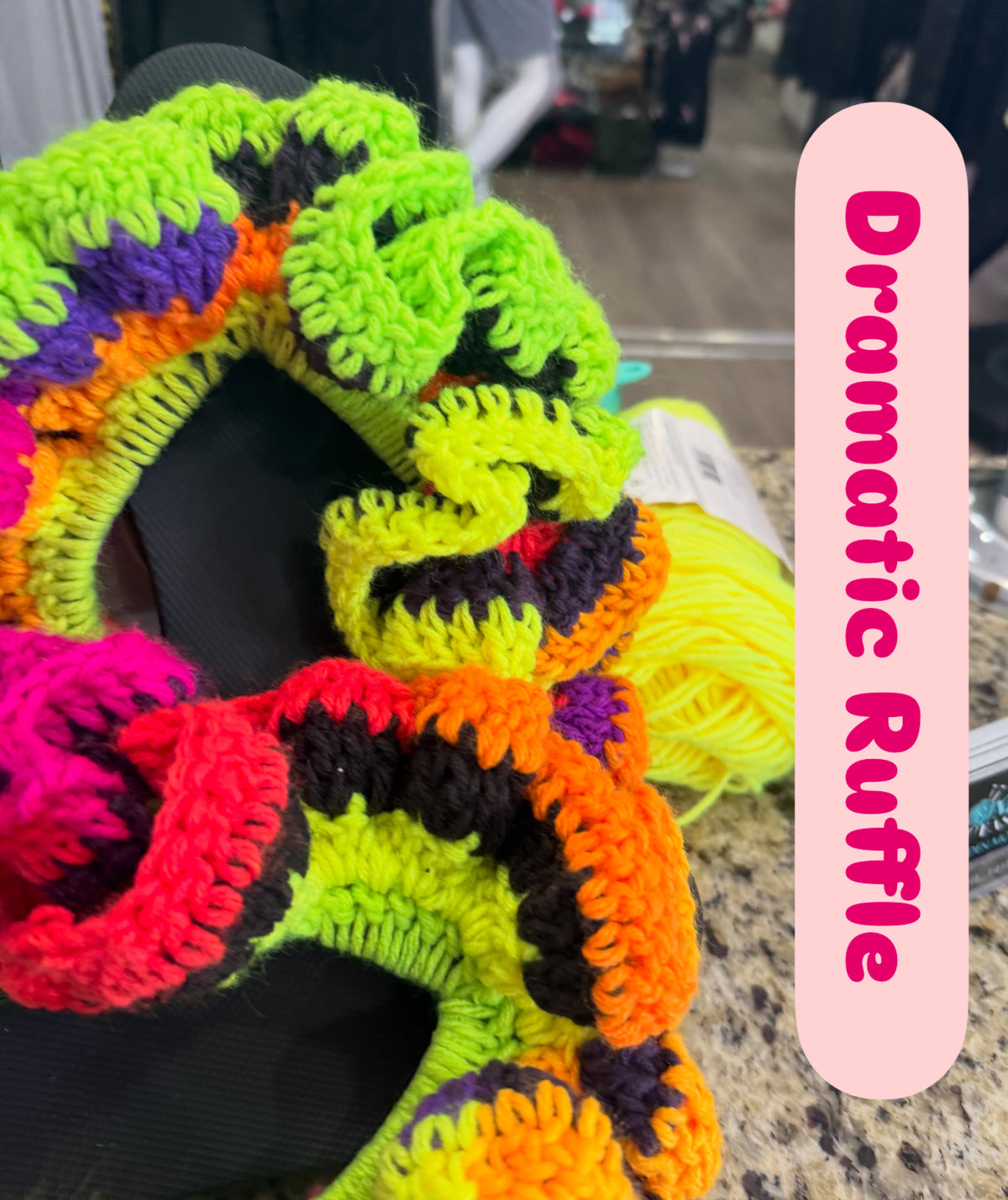 RUFFLED FLIP FLOPS
